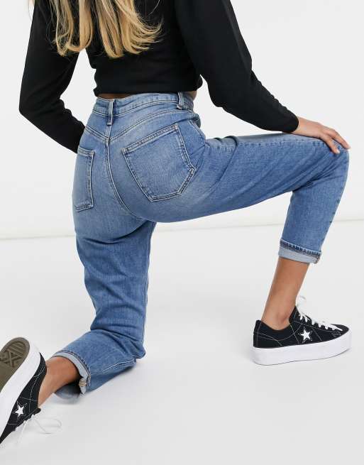 ASOS DESIGN Petite - Farleigh - Jean mom slim taille haute avec délavage moyen authentique, 2 de 4