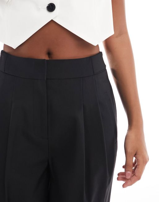 The Petite Barrel Pant