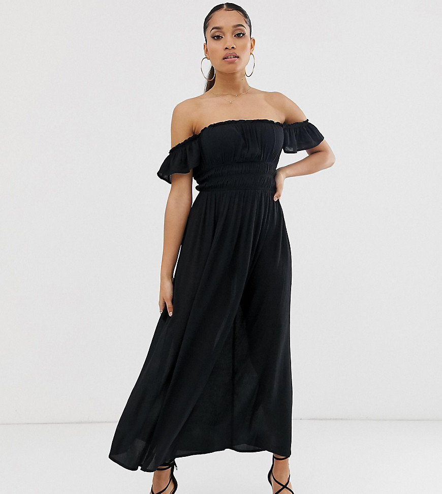 ASOS DESIGN Petite - Gerimpelde lange jurk met blote schouders-Zwart