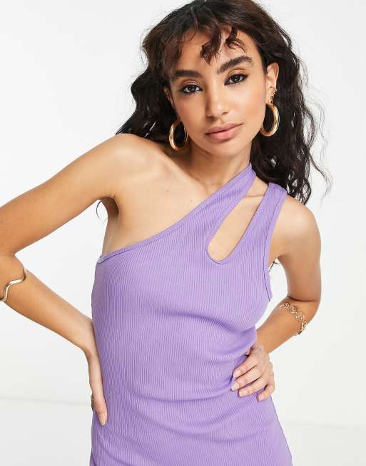ASOS DESIGN Petite – Geripptes Midikleid in Violett mit One-Shoulder-Träger mit Zierausschnitt, 4 von 4