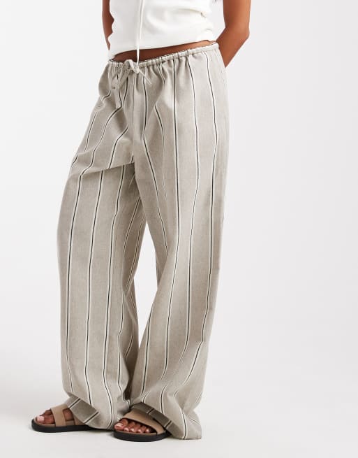 ASOS DESIGN Petite - Gestreepte broek met linnenlook en elastische gestrikte taille in taupe , 2 van 5