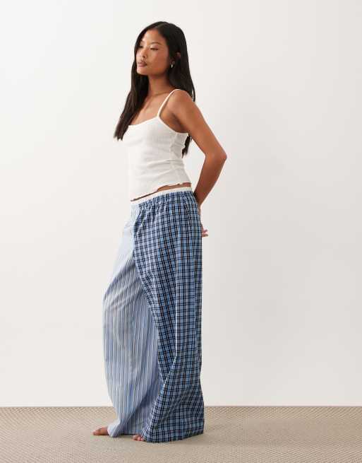 ASOS DESIGN Petite - Geweven gesplitste pyjamabroek met dubbele tailleband in blauw gestreept en geruit, 2 van 4