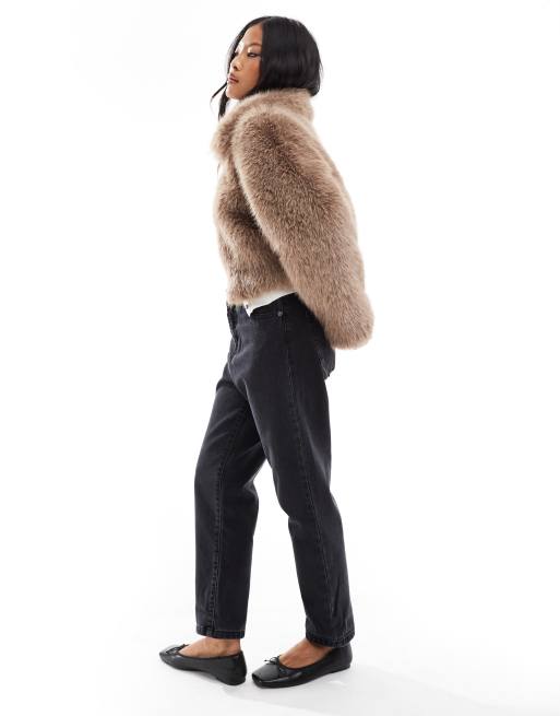 ASOS DESIGN Petite - Giacca bomber in pelliccia sintetica color visone, 2 di 4