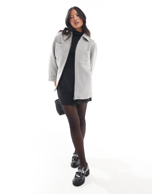 ASOS DESIGN Petite - Giacca grigio chiaro con motivo a spina di pesce e colletto, 2 di 4