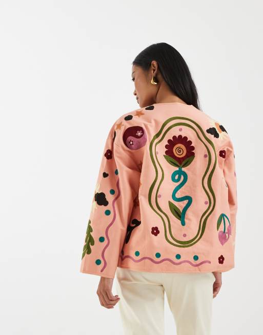 ASOS DESIGN Petite - Giacca senza colletto color pesca ricamata, 4 di 4