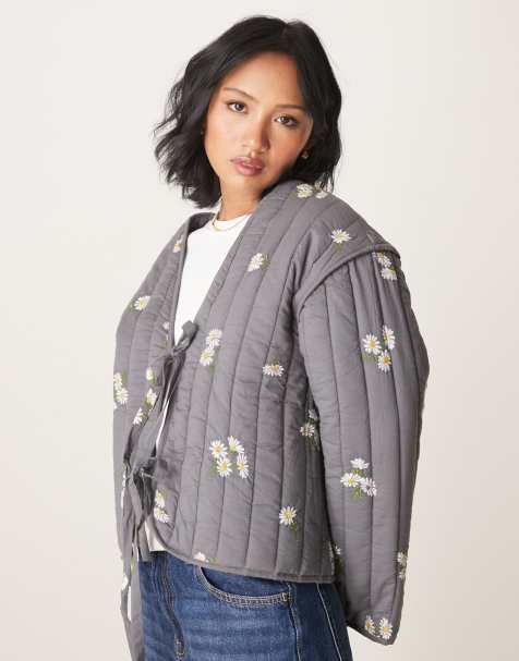 ASOS DESIGN Petite - Giacca trapuntata grigio slavato ricamata e allacciata sul davanti - view 1