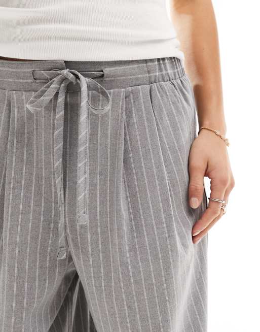ASOS DESIGN Petite - Grå skræddersyede pull-on-bukser med nålestriber, 5 af 5