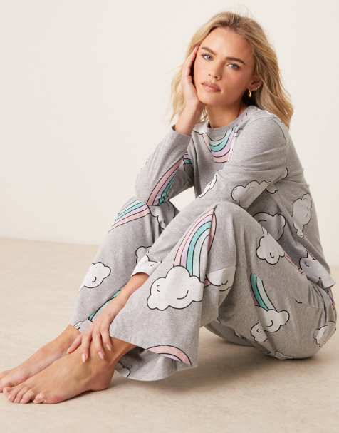 ASOS DESIGN Petite – Gråmelerad, regnbågsmönstrad pyjamas med långärmad topp och byxor - view 1