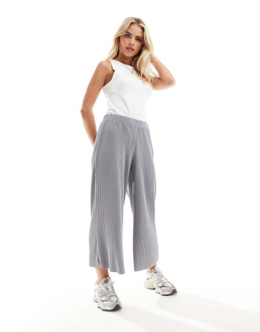 ASOS DESIGN Petite – Gråmelerade, plisserade, vida culotte-byxor, 2 av 5