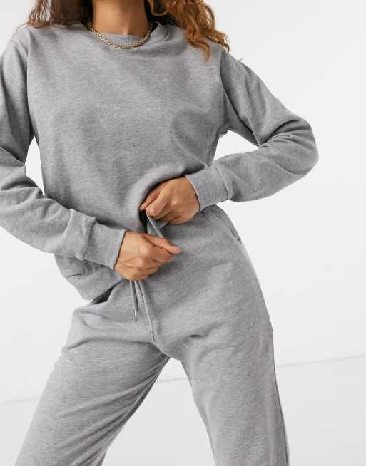 ASOS DESIGN Petite - Gråmeleret træningssæt med sweatshirt og joggingbukser i Slim Fit , 3 af 4