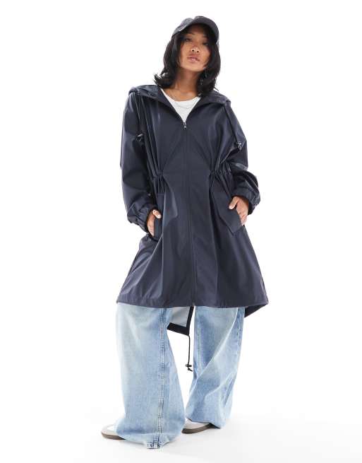 ASOS DESIGN Petite – Granatowa gumowana parka przeciwdeszczowa z kontrastowymi detalami, 2 z 4