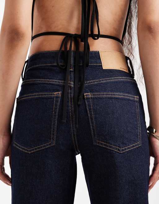 ASOS DESIGN Petite – Granatowe elastyczne jeansy z prostymi nogawkami, 4 z 5
