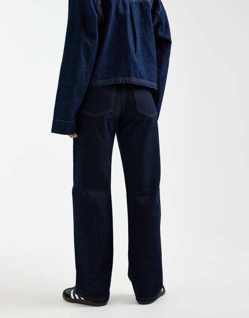 ASOS DESIGN Petite – Granatowe elastyczne jeansy z prostymi nogawkami, 2 z 5