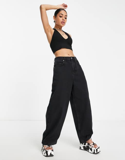 ASOS DESIGN Petite halter neck crop top in black, 3 of 4