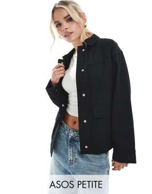 ASOS DESIGN Petite - Hemdjacke in Schwarz aus Baumwoll-Twill mit Tasche