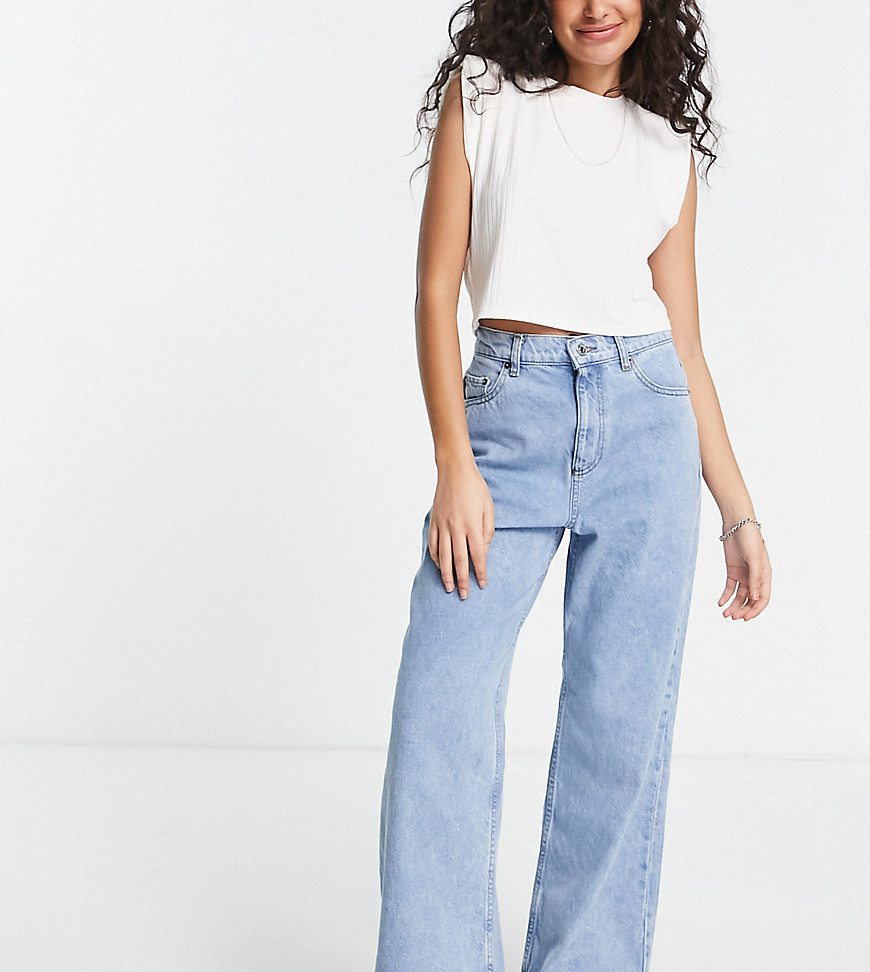 ASOS DESIGN Petite high rise 'relaxed' dad jeans in lightwash-Blue