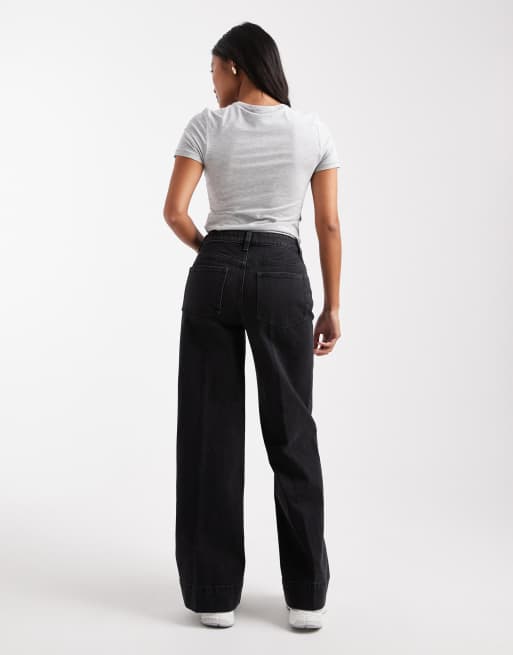 ASOS DESIGN Petite high waist wide leg jeans with front pockets in black , 3 of 5