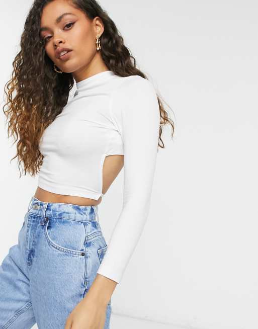 ASOS DESIGN Petite – Hochgeschlossenes Oberteil mit Rückenausschnitt in Weiß, 2 von 4