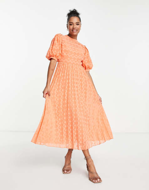 ASOS DESIGN Petite – Hochgeschlossenes, plissiertes Midikleid in Koralle mit Punktestruktur, Chevronmuster und Puffärmeln - view 1