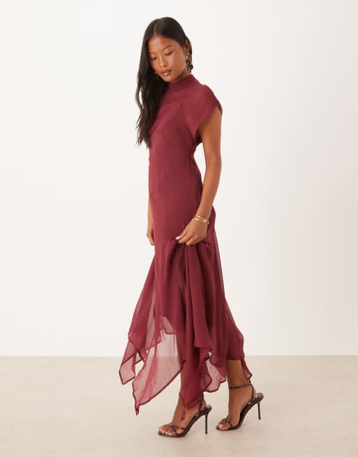ASOS DESIGN Petite - Hoogsluitende maxi-jurk met zakdoekzoom in kersenrood, 2 van 4