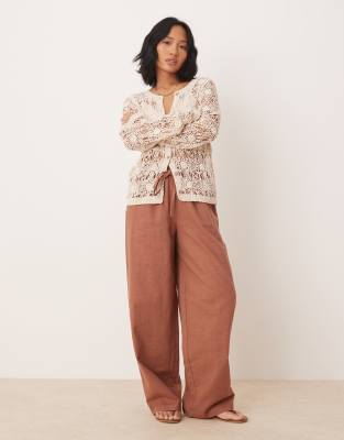 ASOS DESIGN Petite - Hose zum Hineinschlüpfen aus Leinenimitat in Mokka-Braun