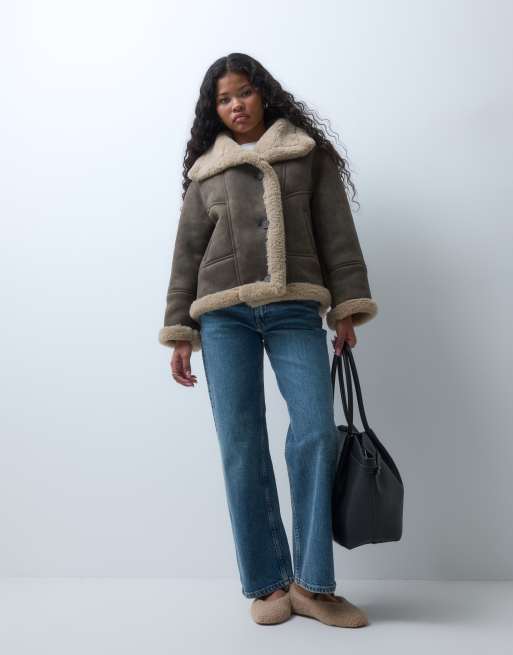 ASOS DESIGN Petite Jacke in Nerz mit Wasserfallkragen, Teddyfutter und Lammfelloptik, 2 von 4