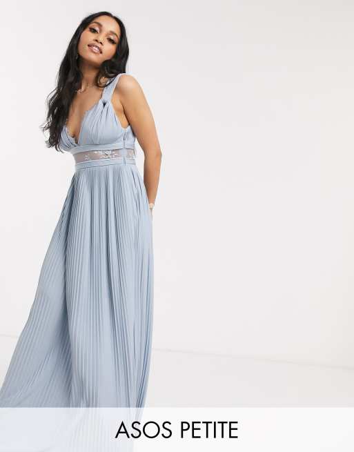ASOS DESIGN Petite – Jasnoniebieska sukienka maxi ze skręconymi ramiączkami i koronkową wstawką – dostępna tylko w ASOS