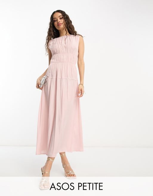ASOS DESIGN Petite – Jasnoróżowa sukienka midi z zabudowanym dekoltem ze wstawką ściąganą na sznurek