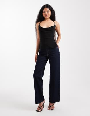 ASOS DESIGN Petite - Jean droit en denim stretch et confortable - Brut-Bleu marine W25 L26
