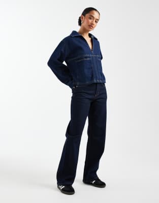 ASOS DESIGN Petite - Jean droit en denim stretch et confortable - Brut-Bleu marine W32 L28