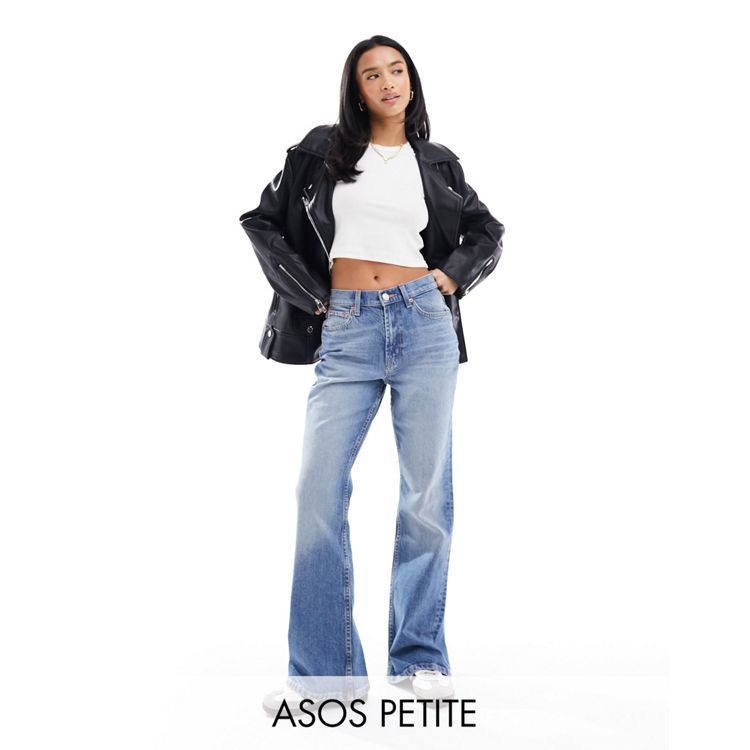 ASOS DESIGN - Jeans boyfriend ampi a vita bassa blu medio con toppe sulle  ginocchia