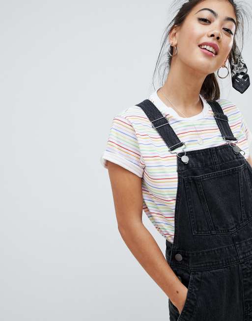 ASOS DESIGN Petite – Jeanslatzhose in verwaschenem Schwarz, 3 von 4
