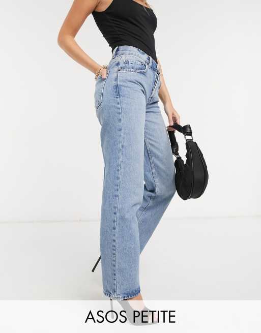ASOS DESIGN Petite – Jeansy o prostym kroju ze średnim stanem i zielonym przebarwieniem