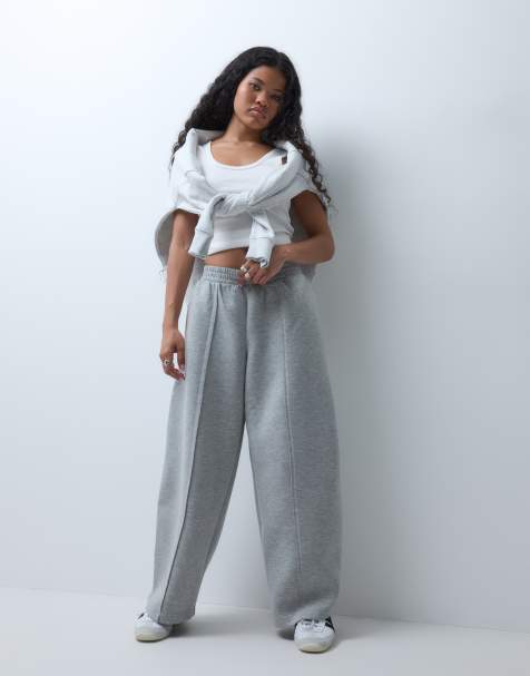 ASOS DESIGN Petite jogger met wijde pijpen en plooidetail in gemêleerde grijze scuba-achtige stof - view 1