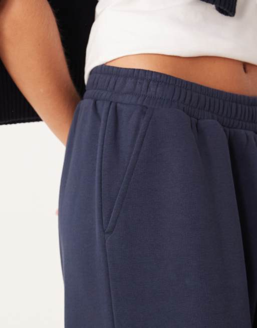 ASOS DESIGN Petite - Joggers a fondo ampio blu navy con interno spazzolato, 4 di 5