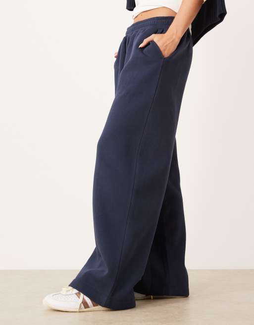 ASOS DESIGN Petite - Joggers a fondo ampio blu navy con interno spazzolato, 5 di 5