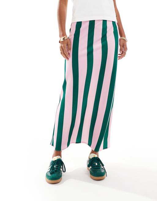 ASOS DESIGN Petite Jupe longue coupee en biais en satin a rayures Rose vert ASOS