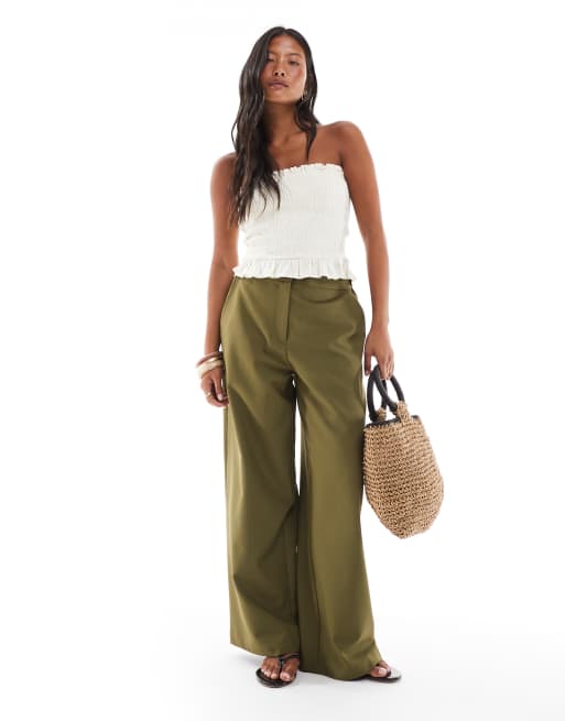 ASOS DESIGN Petite – Kakifärgade byxor med raka ben och avslappnad passform, 3 av 5