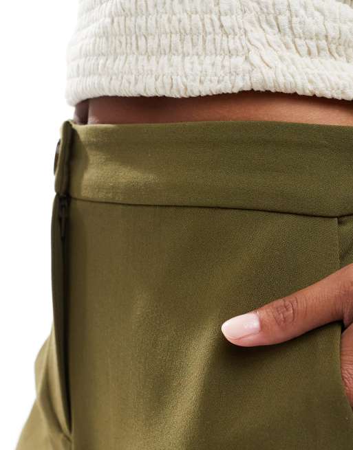 ASOS DESIGN Petite – Kakifärgade byxor med raka ben och avslappnad passform, 4 av 5