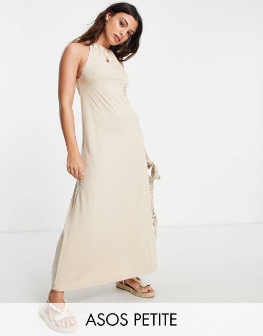 ASOS DESIGN Petite – Kamiennobeżowa sukienka maxi z marszczonym dekoltem i odkrytymi plecami