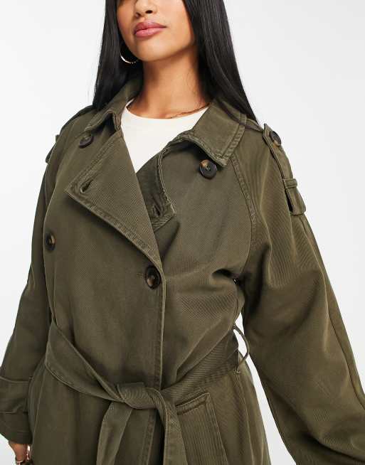 ASOS DESIGN Petite – Khakigrön, tvättad trenchcoat i bomull, 3 av 4