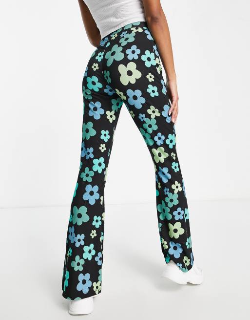 ASOS DESIGN Petite - Kick flare-broek met blauwe bloemenprint, 4 van 4