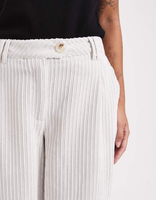 ASOS DESIGN Petite – Krämvita byxor med smala ben i manchester, 4 av 5