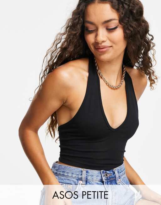 ASOS DESIGN Petite – Kurz geschnittenes Neckholder-Oberteil in Schwarz, 2 von 5