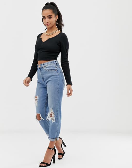 Shoptagr Asos Design Petite Kurz Geschnittenes Schwarzes Oberteil Mit Langen Armeln Und Eingekerbtem Herzformigen Ausschnitt By Asos