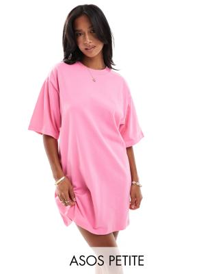 ASOS DESIGN Petite - Kurzes Oversize-T-Shirt-Kleid in Rosa