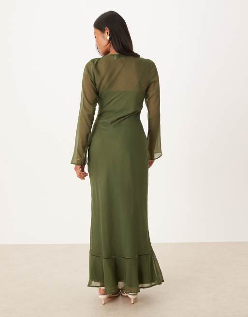 ASOS DESIGN Petite – Langärmliges Maxikleid in Olivgrün mit geraffter Brustpartie und U-Ausschnitt, 4 von 4