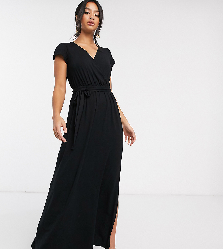 ASOS DESIGN Petite - Lange jurk met overslag en strikceintuur in zwart