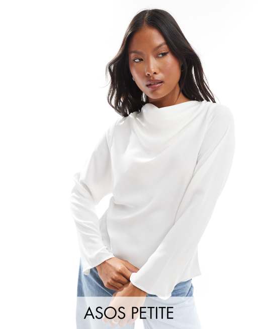 ASOS DESIGN Petite - Langærmet elfenbensfarvet bluse med vandfaldsudskæring