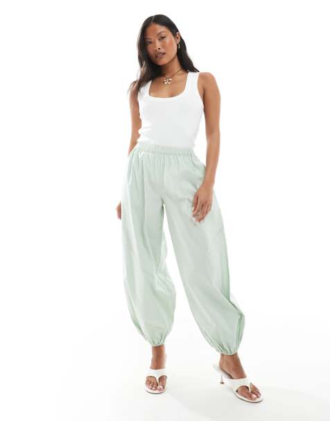 ASOS DESIGN Petite laundered poplin pull on trousers with utility panels in sage - view 1